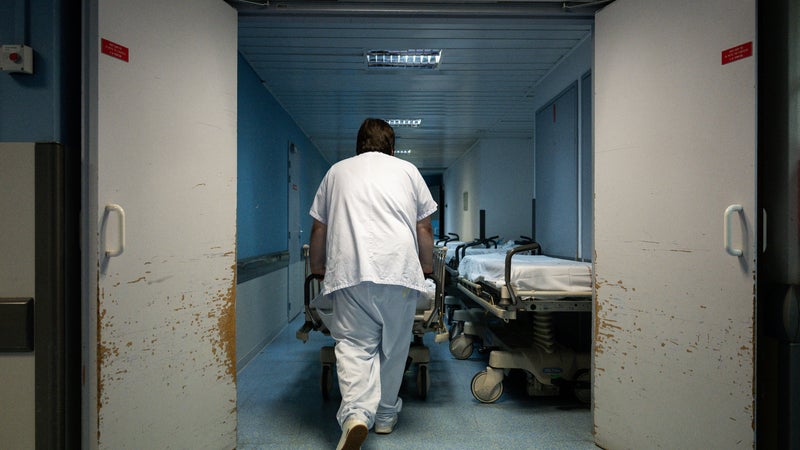 Auxerre: une enquête ouverte après une possible erreur médicale ayant entraîné la mort d'un patient