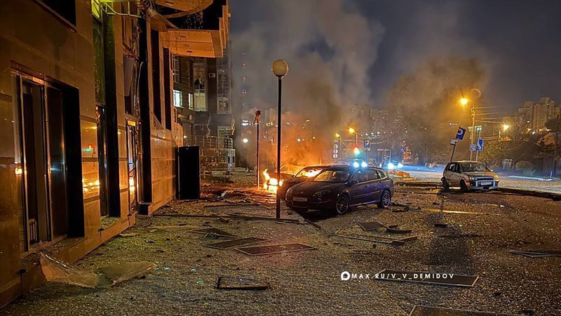Une attaque de drones ukrainiens fait deux morts et 17 blessés en Russie
