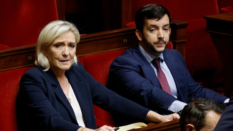 Interdiction du voile dans l'espace public: le RN assure ne pas "attaquer un symbole religieux" mais à une "idéologie"