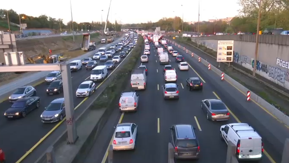 Image accompanying Un agent de la Sanef est mort percuté par un automobiliste alcoolisé sur l'A13 en Normandie, from BFM