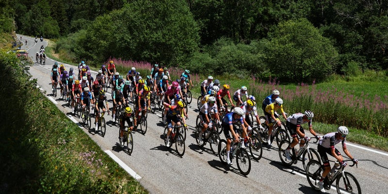 38 km - Les six hommes de tête partis pour se jouer la victoire d'étape