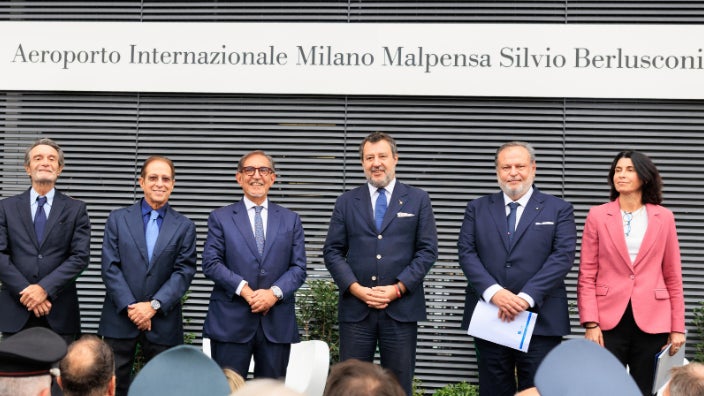 Après trois années de polémiques, l'aéroport de Milan est finalement rebaptisé Malpensa-Silvio Berlusconi