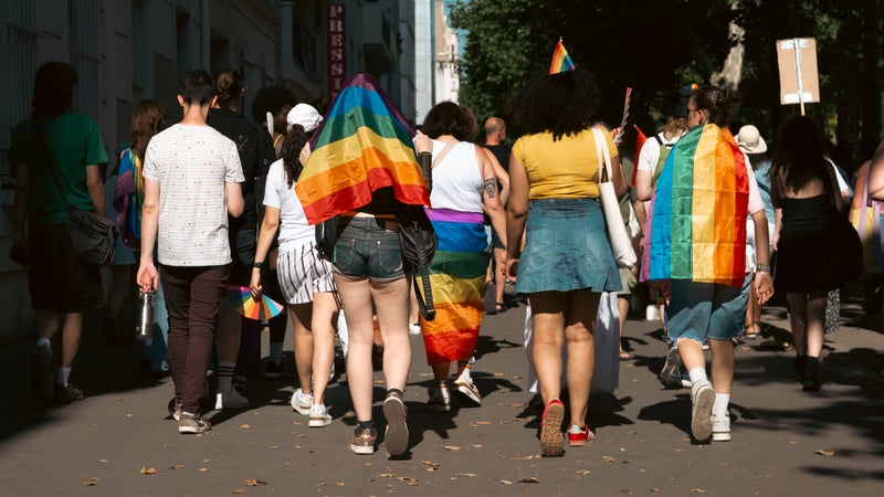 Marche des fiertés: à six mois de la présidentielle, l'autorisation de la GPA en France toujours dans le débat
