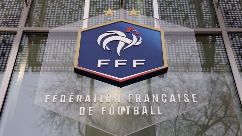 Ille-et-Vilaine: les clubs de foot amateurs du département vont bénéficier d'aides carburant versées par la FFF et la Ligue de Bretagne