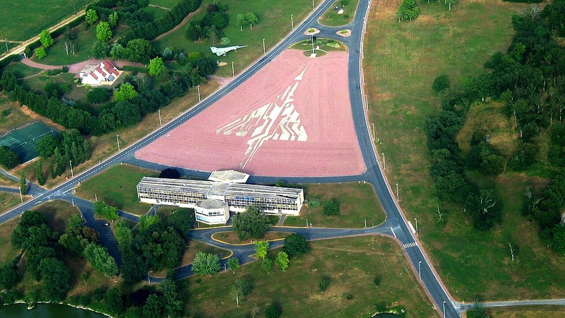 Possible "avarie moteur", enquête ouverte, précédent... Ce que l'on sait du crash d'avion en Charente-Maritime qui a causé la mort des deux pilotes
