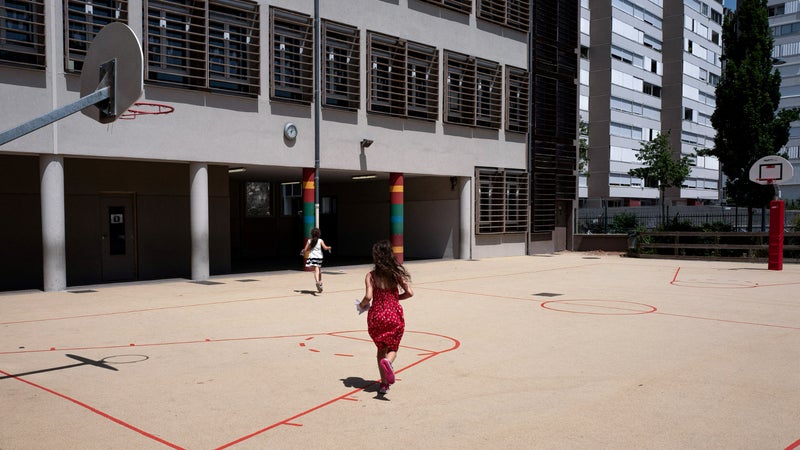 "Cette décision est un contre-sens": des élus protestent contre l'arrêt d'un programme d'aides à la rénovation thermique des écoles