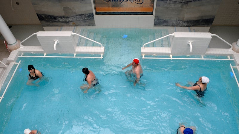 Les cures thermales bientôt moins remboursées? "Ce n'est pas une partie de plaisir", défend un adepte