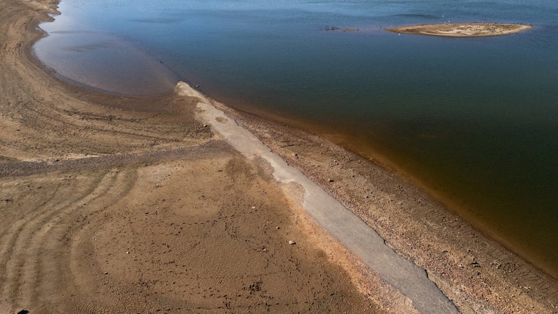 Sécheresse: le département de l'Ille-et-Vilaine maintenu en niveau "crise", la préfète appelle les habitants à réduire leur consommation en eau