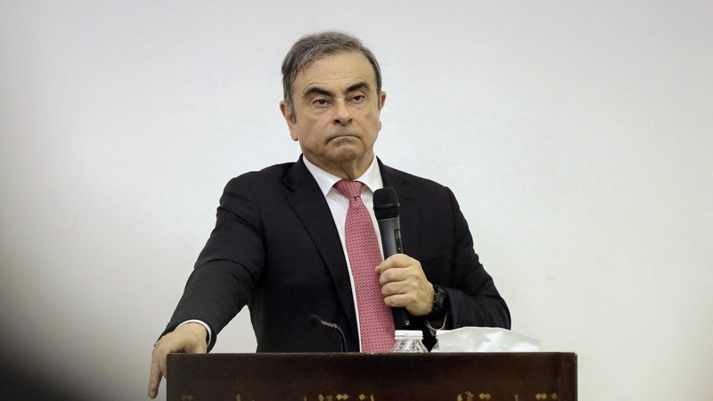 "Je ne me soustrais pas à la justice": Carlos Ghosn demande le report de son procès pour corruption avec Rachida Dati