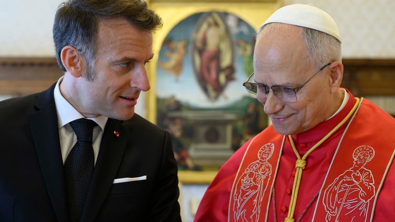 Visite du pape en France: Emmanuel Macron n'assistera à aucune messe de Léon XIV