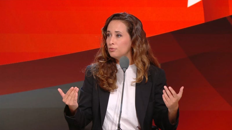 Peut-on avoir des amis hors de son groupe politique? "On ne peut pas faire comme si de rien n'était", selon Clémence Guetté