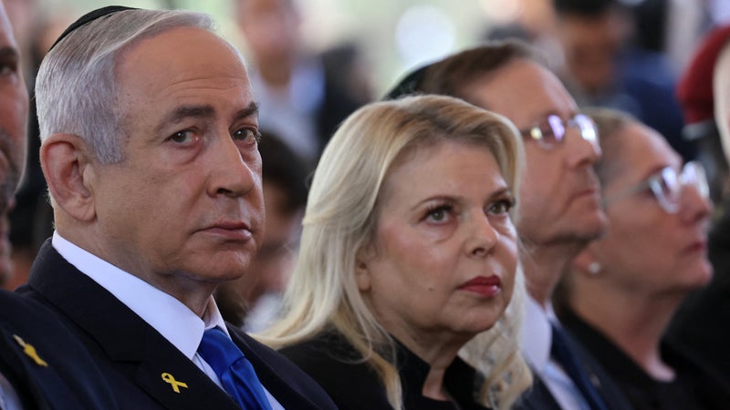 7-Octobre: l'épouse de Benjamin Netanyahu visée par une plainte après avoir relayé une théorie du complot