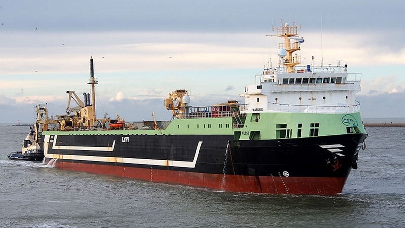 Ils mesurent 140 mètres et peuvent capturer 400 tonnes de poissons... par jour: la France dit "stop" aux chalutiers géants dans la Manche