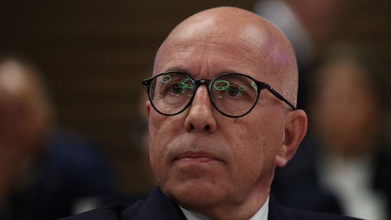"Un cortège a bloqué la voie rapide": le maire Éric Ciotti annule un mariage en raison de nuisances sur la route à Nice