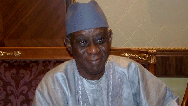 "Une voix majeure s'éteint": l'écrivain sénégalais Cheikh Hamidou Kane est décédé à 98 ans