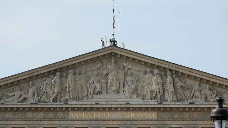 Les députés ont en détricoté les principales mesures mais Sébastien Lecornu juge le compromis encore "possible" : le budget laisse sa place au PLFSS à l'Assemblée, où en-est le texte ?