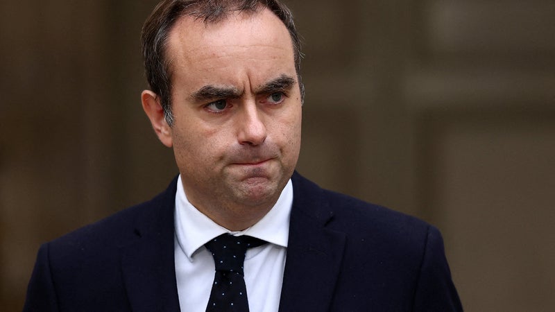 DIRECT. Sébastien Lecornu en déplacement à Mayotte, Gabriel Attal attendu en Mayenne