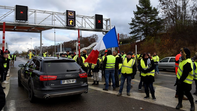 "Je meurs d’envie d'en faire partie à nouveau": essence, gaz, inflation... vers un retour des Gilets jaunes?