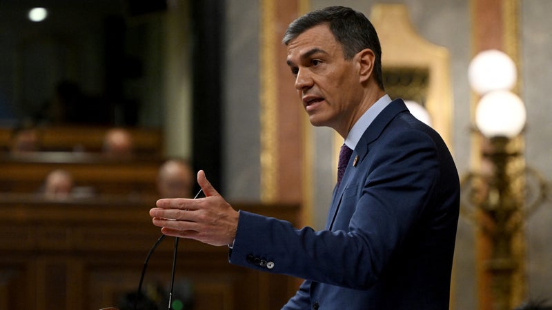 Crise à Ceuta: Pedro Sánchez fustige de "fausses informations" diffusées par une "internationale d'ultra-droite"