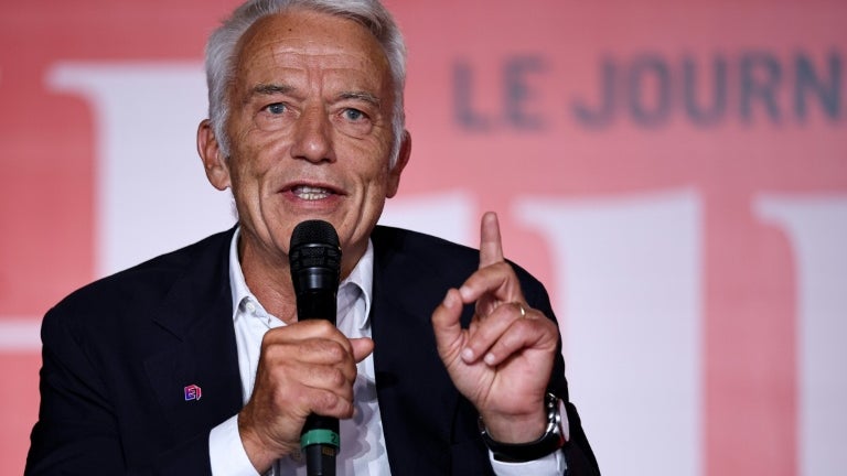 "Il y a une forme d'improvisation, une impression de fébrilité": le patron du Medef assure que les "remèdes" du budget 2027 "vont aggraver la situation" de la France