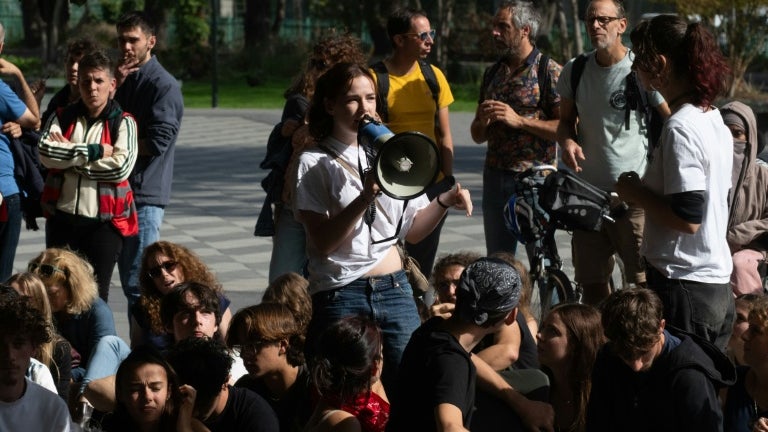 Colère lycéenne: une intersyndicale de l'éducation appelle à la mobilisation mardi 6 octobre, "y compris par la grève"