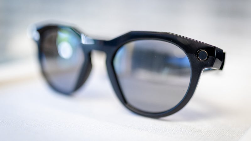 Écrans dématérialisés, lunettes connectées... Comment la technologie veut faire disparaître le téléviseur de nos salons