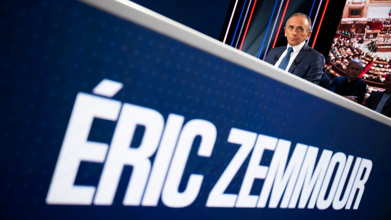 DIRECT. Présidentielle: Éric Zemmour appelle à créer "100.000 places" en détention