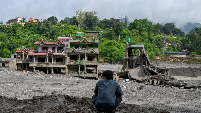 Le bilan de la crue au Népal s'aggrave à 903 morts et 4.247 disparus