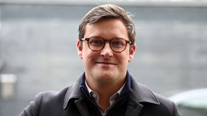 "Il a su agir en homme d'État": le maire de Lille Arnaud Deslandes annonce soutenir Olivier Faure pour la primaire socialiste