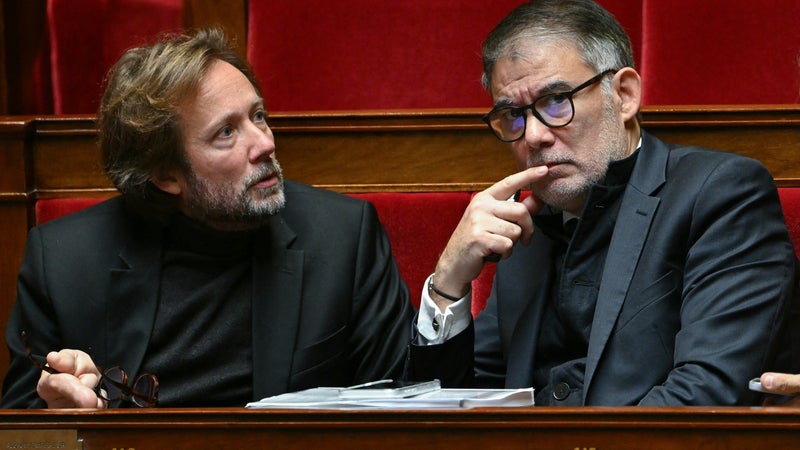 Plus de 12 milliards d'euros d'économies, taxe Zucman, Smic à 1.700 euros net... Deux semaines avant la copie du gouvernement, le Parti socialiste présente son "contre-budget"