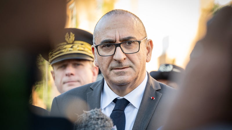 Violences du 17 octobre: Laurent Nuñez reconnaît une "perte de contrôle" dans certaines villes