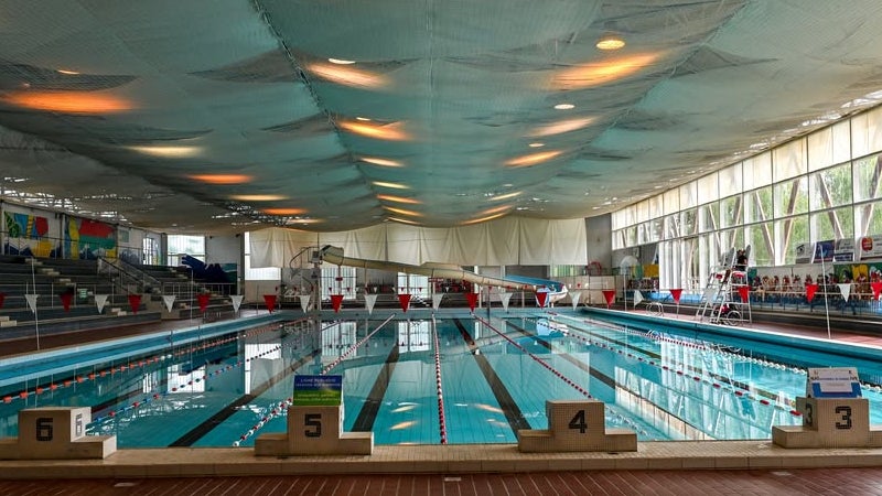 La réouverture de la piscine Lucien-Maylin à La Rochelle encore reportée d'un mois