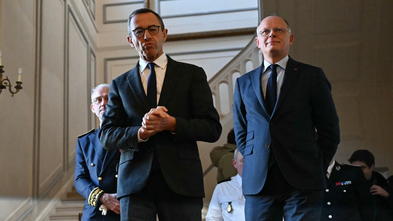Un projet "cafouilleux": les entourages d'Édouard Philippe et de Bruno Retailleau accueillent très froidement l'idée d'une "primaire démocrates"