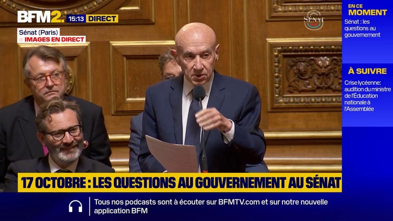"Continue comme ça Jean-Luc, c'est un sans faute ; voilà le SMS que j'aurais envoyé samedi si j'étais Marine Le Pen", lance le sénateur Claude Malhuret