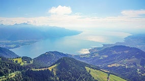 Lac Léman, entre la France et la Suisse (image d'illustration)