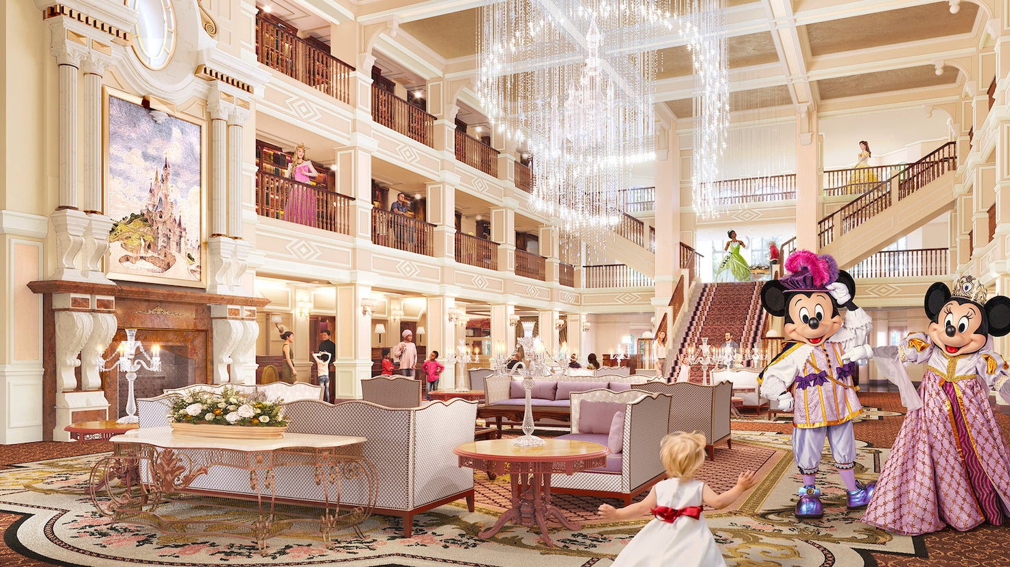 Le lobby du Disneyland Hotel 
