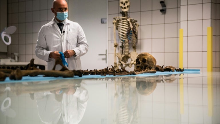 Un médecin légiste (image d'illustration)