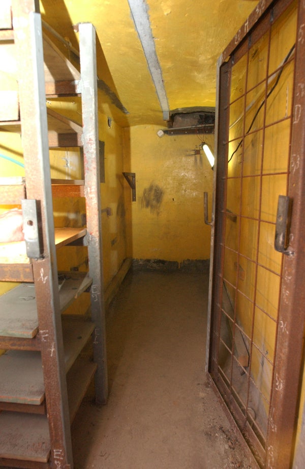 La cave où Marc Dutroux enfermait ses victimes 