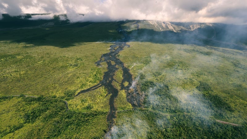 Une "crise sismique" relevée au Piton de la Fournaire à la Réunion, une "probable" éruption volcanique attendue