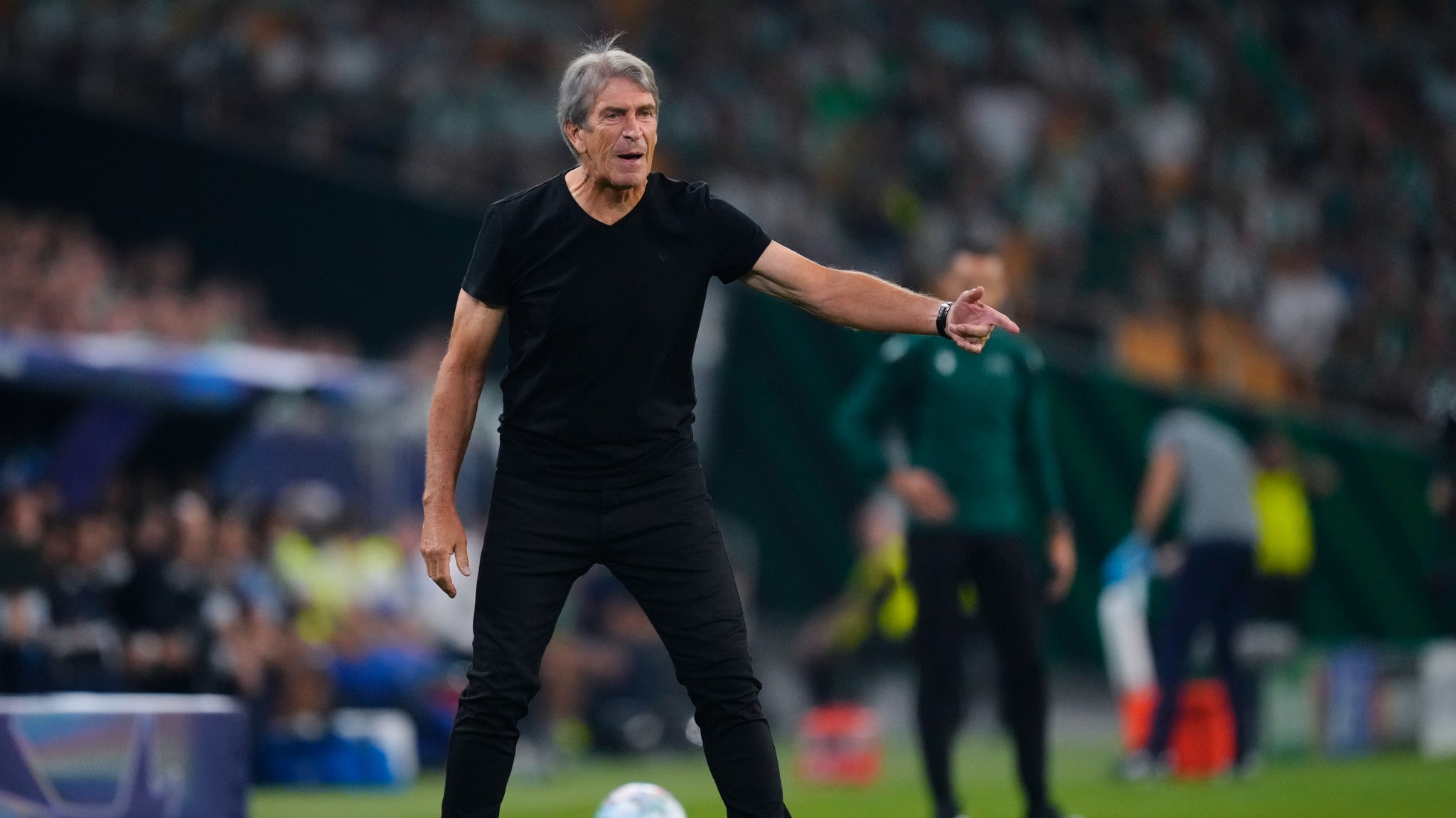 Liga: "Un arbitrage lamentable", l'entraîneur du Betis crie au scandale après la victoire du Barça