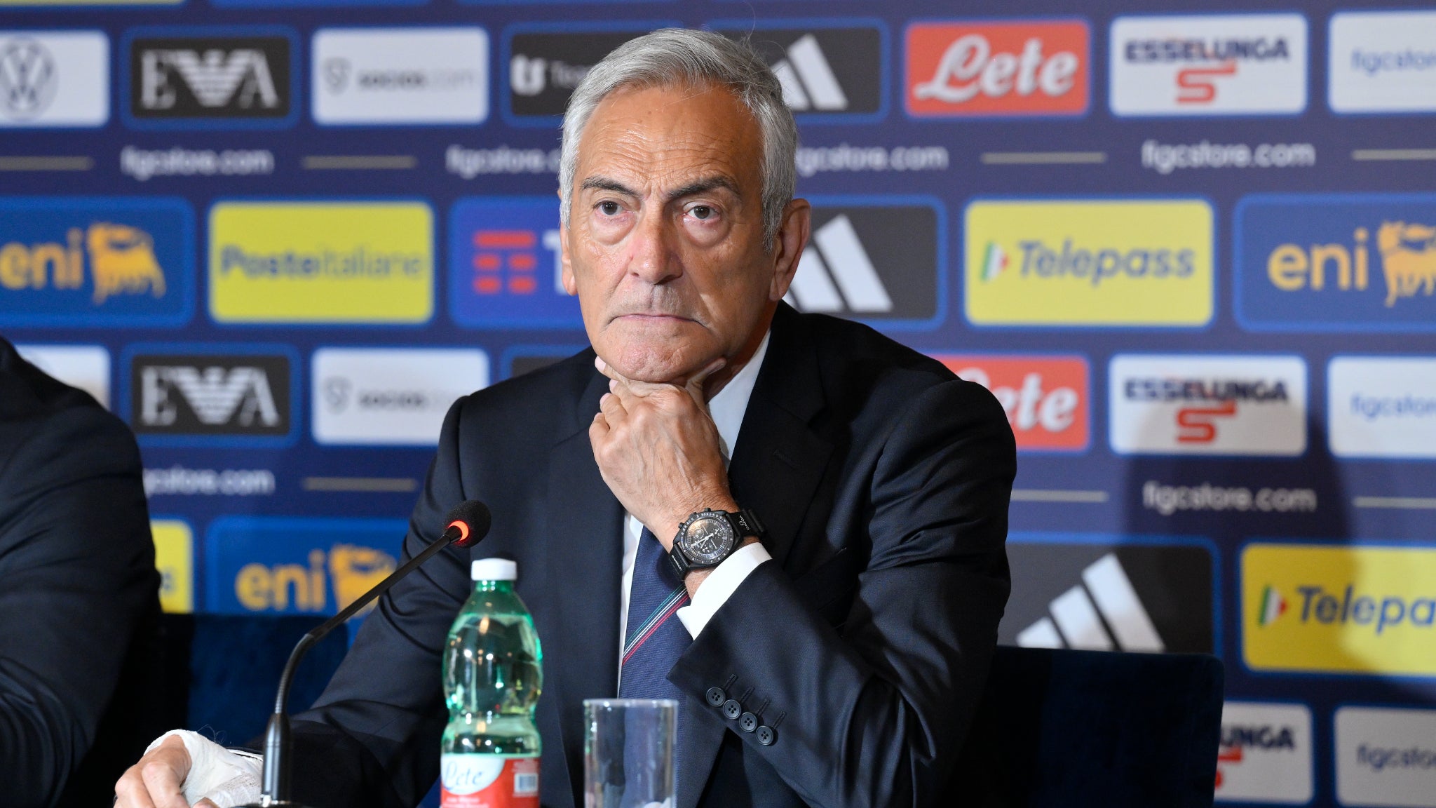 Italian football crisis: major shake
