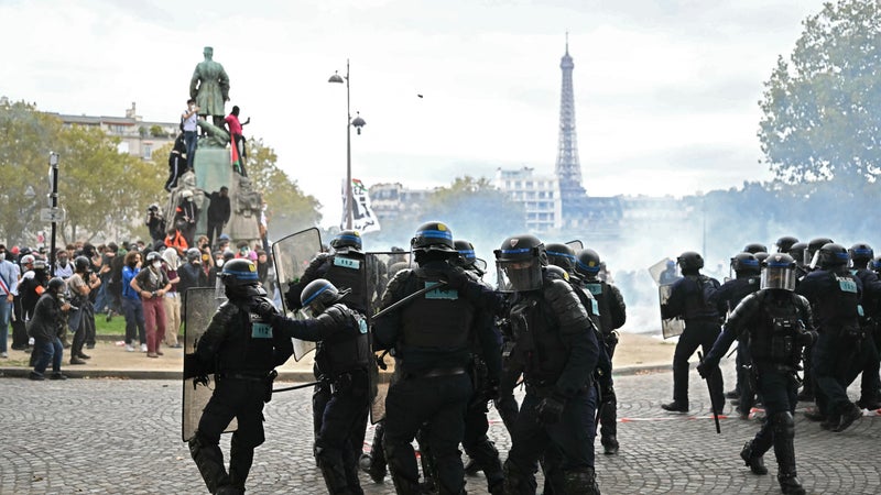 "Il y a une extrême vigilance de la part du gouvernement": l'exécutif retient son souffle avant la journée de mobilisation du 17 octobre