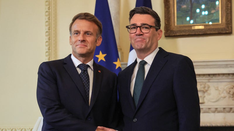 "Nous ne sommes pas vos ennemis": le Royaume-Uni supplie l’Europe de ne pas l’exclure de son "Made in Europe", Paris dit "non" mais Berlin "pourquoi pas"