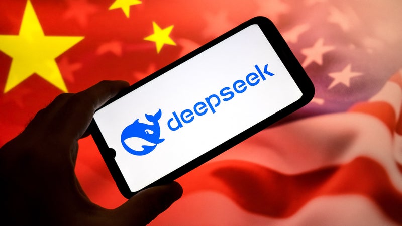 Les entreprises américaines distillent également "massivement" des modèles chinois: Pékin juge "sans fondement" les accusations américaines de détournement d'IA