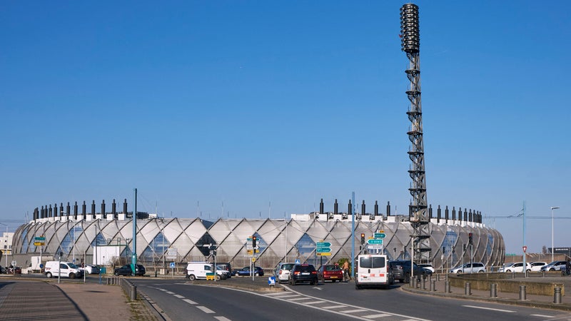 "Nous on se pose la question de freiner...": l'IA génère déjà un tiers de la croissance américaine, presque rien en France: pourquoi les milliards investis dans les data centers ne rapportent pas encore