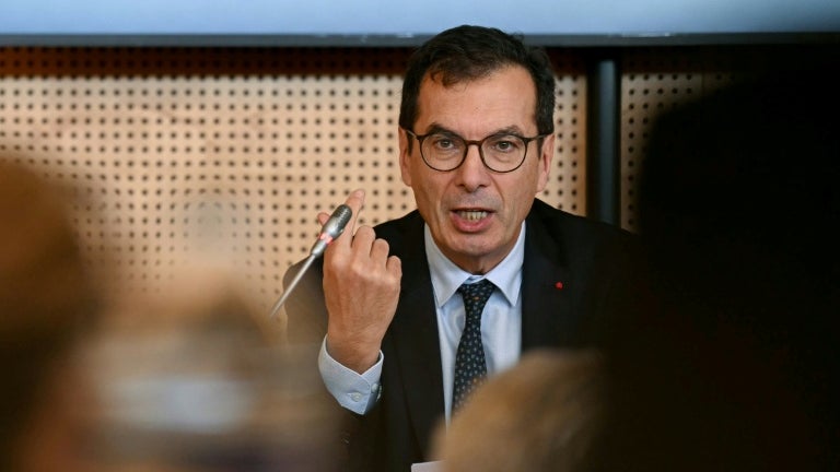 Cette aide versée à 4,5 millions de personnes gelée en 2027: le gouvernement confirme que la prime d'activité ne devrait pas être indexée sur l'inflation