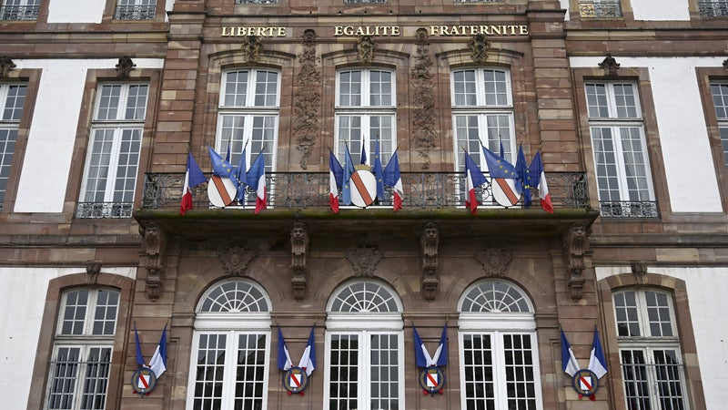 La mairie de Strasbourg annonce la mise en pace d'une cellule d'aide aux victimes des casseurs du 17 octobre