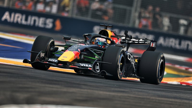 Max Verstappen sur le circuit de Marina Bay au Grand Prix de Singapour le 9 octobre 2026 2362296