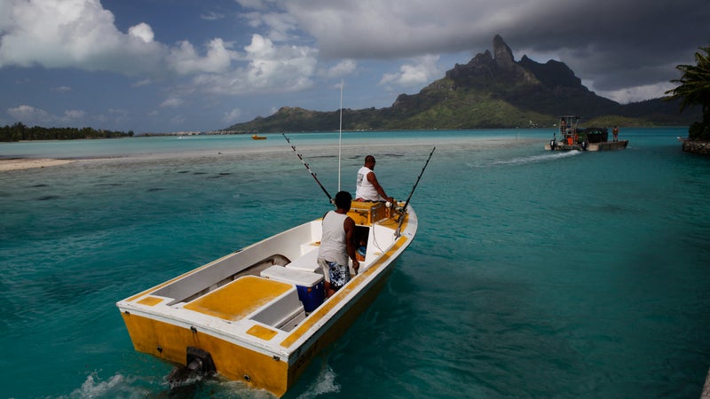 Partis en mer par une météo difficile, deux pêcheurs retrouvés morts et un troisième rescapé en Polynésie française