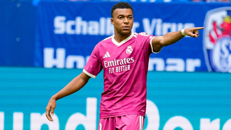 "Il me fait rire, parce qu’il est trop bon": Mourinho déclare sa flamme à Mbappé, "un joueur d’un niveau stratosphérique"